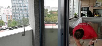 Zasklenie balkónu v byte